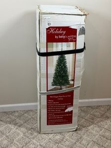 Slim Oregon Pine Pre-Lit Christmas Tree 7.5ft in Box