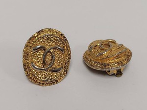 Vintage Chanel Clip-On Earrings