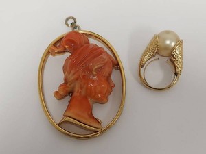 RARE Crown Trifari Cameo Pendant & Pearl Ring