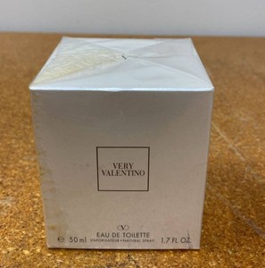 Valentino Very Valentino Eau de Toilette Spray 1.7 oz Sealed Box