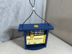 New Birds Choice Lifetime Weatherproof Suet Feeder