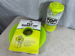 New Rescue Outdoor Pop Fly Trap and Fly Bucket Top for 5 Gal Bucket