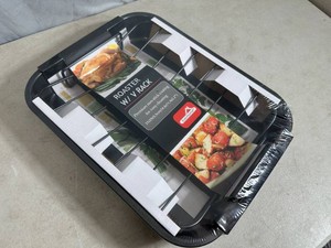 New Roaster Pan with V-Rack