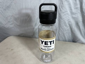 New Yeti Yonder 34 oz Watter Bottle