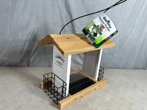 New Farmers Market Dual Hopper Bird Feeder
