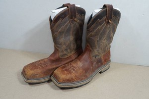 Irish Setter Marshall 11 Square Toe Boots - Size 9.5