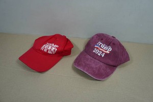 2 Trump Hats