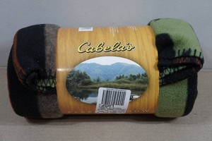 Cabelas Plush Throw Blanket - 50x60