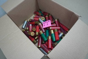 52 12 Gauge Shotshells - 47 2-34, 5 3