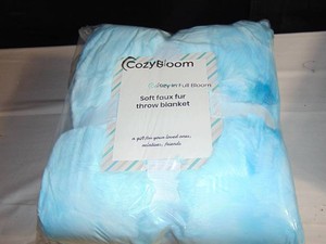 CozyBloom Light Blue Faux Fur Fluffy Blanket Plush Fuzzy Throw Blanket for Bed