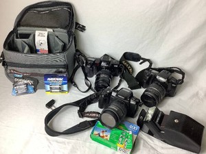 35mm Camera Collection - 2 Minolta Cameras (Maxxum 300si and Maxxum7000i) , 1 Pentax PZ-10, and Minolta Maxxum 3200i Flash