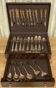 Beethoven Oneida Community Silverplate Flatware Set in Original Box