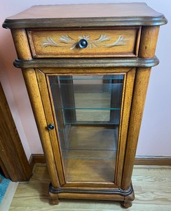 3 Glass Sided Small Display Cabinet with 2 Glass Shelves and Mirror on Back