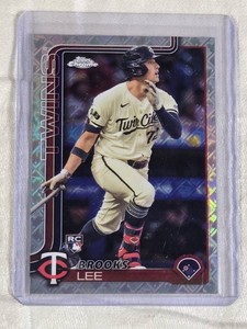 Brooks Lee Rookie 2023 Topps Chrome Logoman Refractor  #234 - Minnesota Twins Baseball Card
