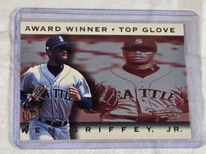 Ken Griffey Jr. 1995 Ultra Award Winner Top Glove Insert #6 of 25 - Seattle Mariners Baseball Card
