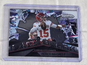 Patrick Mahomes II 2025 Panini Prizm Insert #8 - Kansas City Chiefs Football Card
