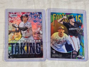 Lot of 2 Brooks Lee Rookie Refractor Inserts