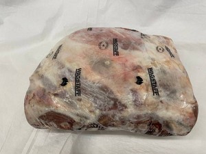 B&E - Wagstaff Australian Lamb Shoulder Roast - Vacuum Sealed - Approx 8 lbs