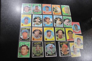 1959 Topps Baseball Card Lot  22 Cards Low Grade