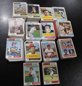 1974 Topps Baseball Card Lot  Low Grade Bench & Schmidt Mid Grade or Better
