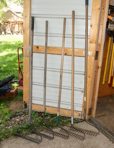 Set of 5 Garden Rakes