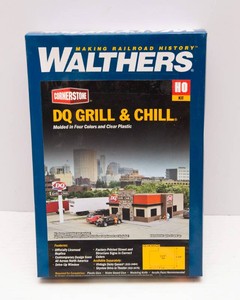 Walthers Cornerstone DQ Grill & Chill Kit  HO Scale Structure