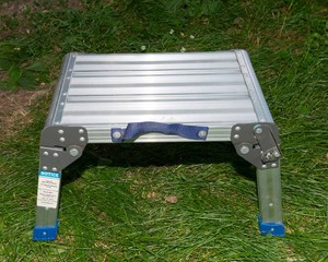 Collapsible Step Stool  13 Standing Height