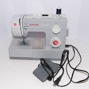 Singer Heavy Duty 4411 Sewing Machine
