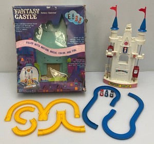 1995 Fairyland Castle Ride Battery Operated Dah Yang Toys In Original Box (Pre-Owned Seems Complete)