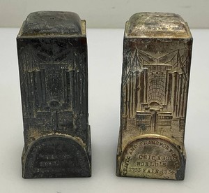 1933-34 Chicago Worlds Fair Salt And Pepper Shakers 3 14