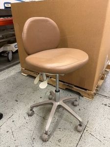 MSRP $1,200 A-DEC 1601 DENTAL OPERATOR STOOL, ADJUSTABLE HEIGHT ERGONOMIC CLINIC CHAIR, VINYL UPHOLSTERY, 5-STAR MOBILE BASE, SMOOTH ROLLING CASTERS