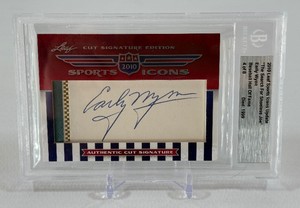 Early Wynn Auto 48 2010 Leaf Sports Icons Update The Search for Shoeless Joe Baseball Hall of Fame Card Beckett Slab