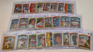 1972 Topps Baseball Set Break Lot #3 - 25 Unique Cards Numberd Between #214-271 - Vintage Cards