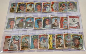 1972 Topps Baseball Set Break Lot #5 - 25 Unique Cards Numberd Between #329-368 - Vintage Cards