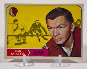 Stan Mikita 1968-69 Topps #20 Vintage Hockey Card