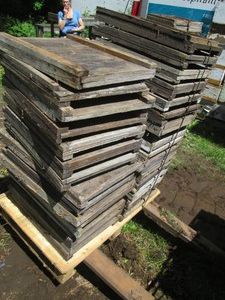 32 Beehive honey box pallet section...