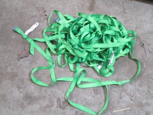 Bundle of assorted Beehive straps...
