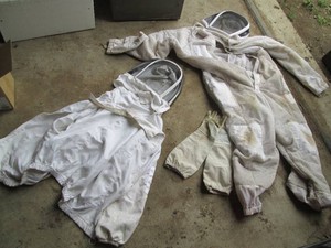 Beekeepers full-cover suit, Hooded ...