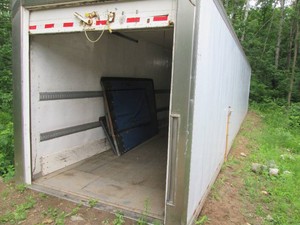 53 Insulated truck box with Heat, AC and insulated space divider with a door
