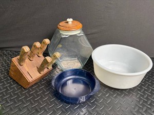 Tupperware Bowl, Glass Jar, Knife Block & White Bowl Mixed Lot