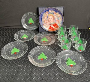 Dayton Hudson Christmas Tree Plates & Mugs (Lot of 13)