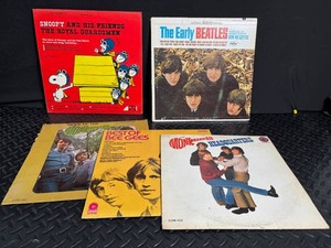 Beatles, Monkees, Bee Gees & Snoopy Vinyl Record Mixed Lot