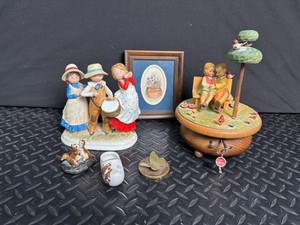 Holly Hobbie Thorens Music Box Mixed Lot