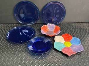 Blue Glass Plates & Ceramic Flower Dishes Mixed Lot (5 Piece)