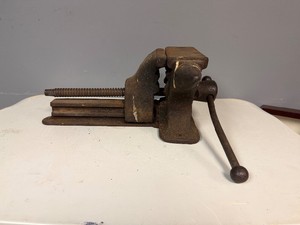 Antique Bench Mount Vice
