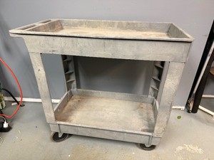 Rubbermaid 4500 Rolling Cart (34x1712x 24