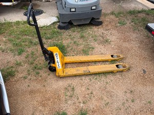 Roll Lift Pallet Jack 5000 LB Capacity