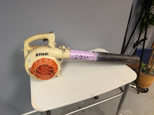 Stihl Gas Powered Blower Model BB55 (Pulls over unable to test - no gas)
