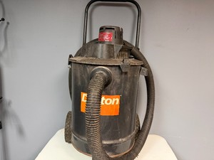 Dayton Industrial 10 Gallon WetDry Shop Vacuum model 2Z56F (Tested works)