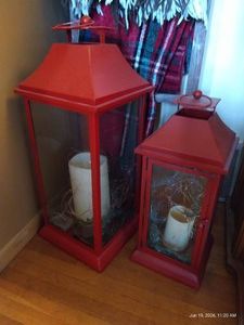 Red Lanterns - 25 & 20 Tall